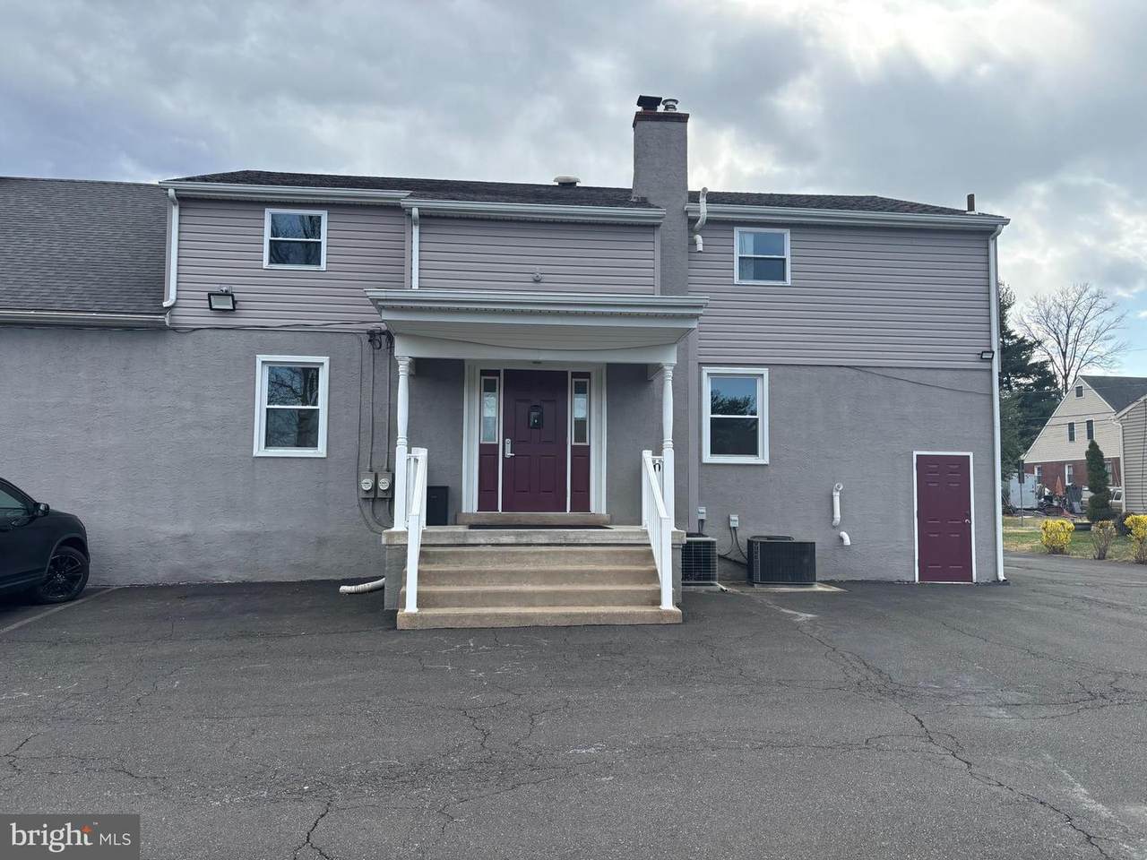 1000 York Road - Photo 1