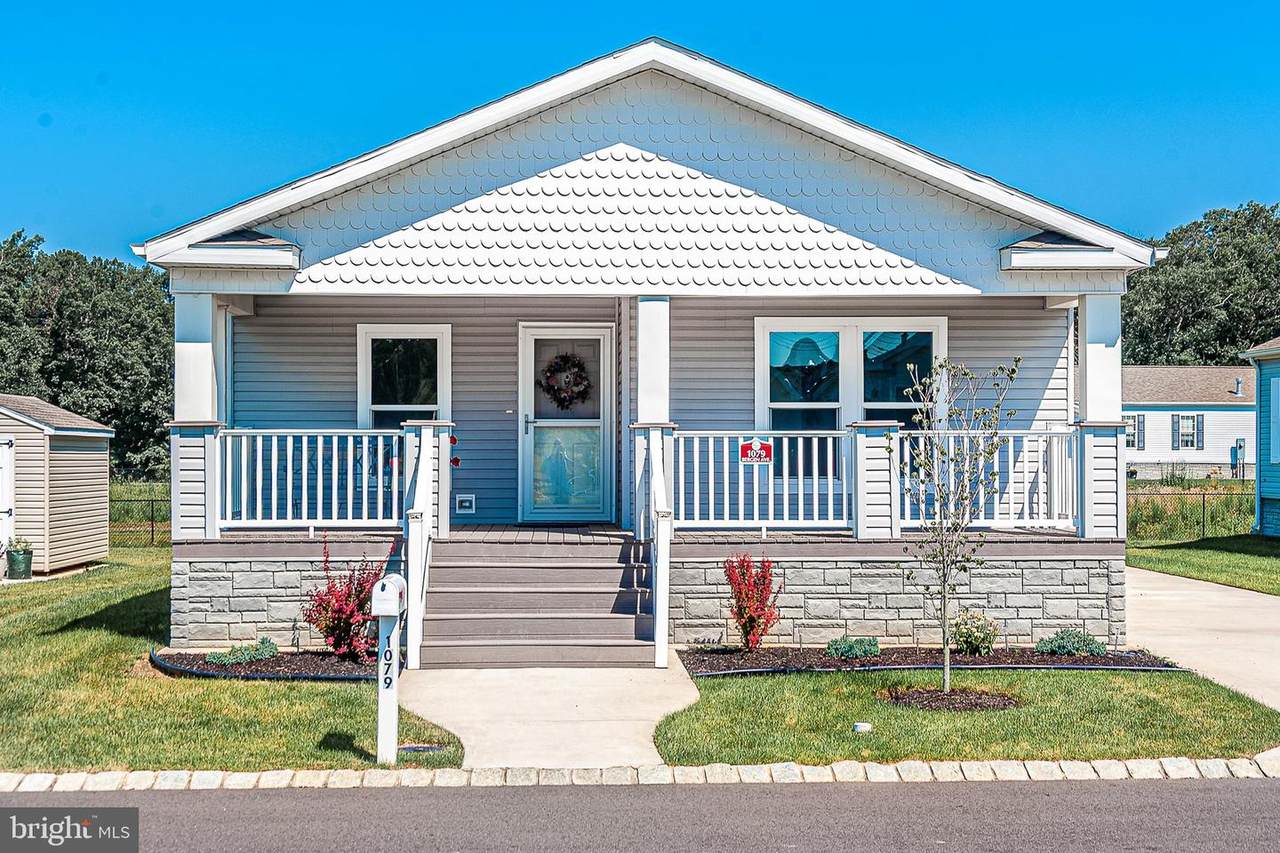 1079 Bergen Avenue - Photo 1