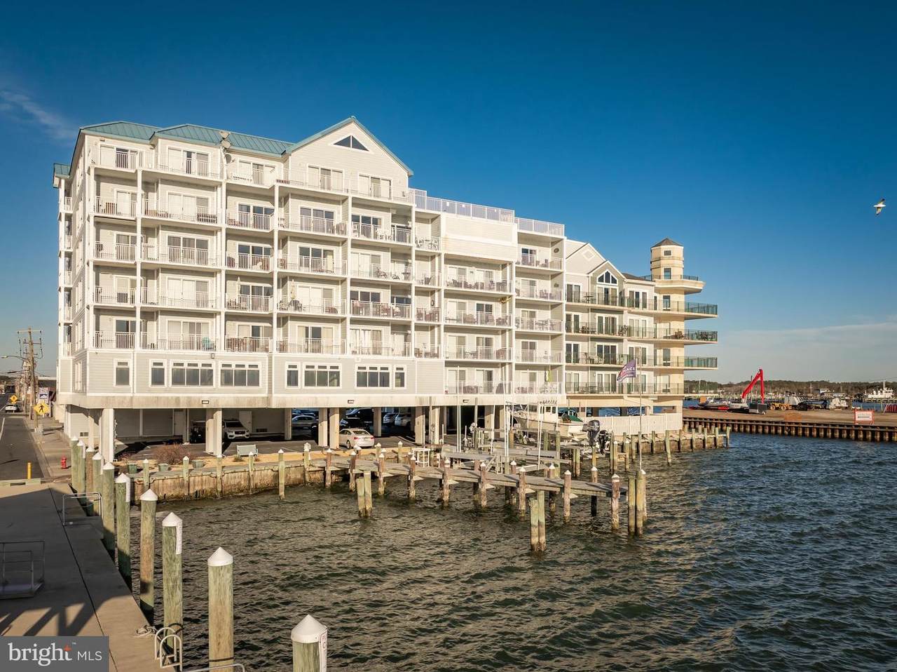 1 Dock Street - Photo 1