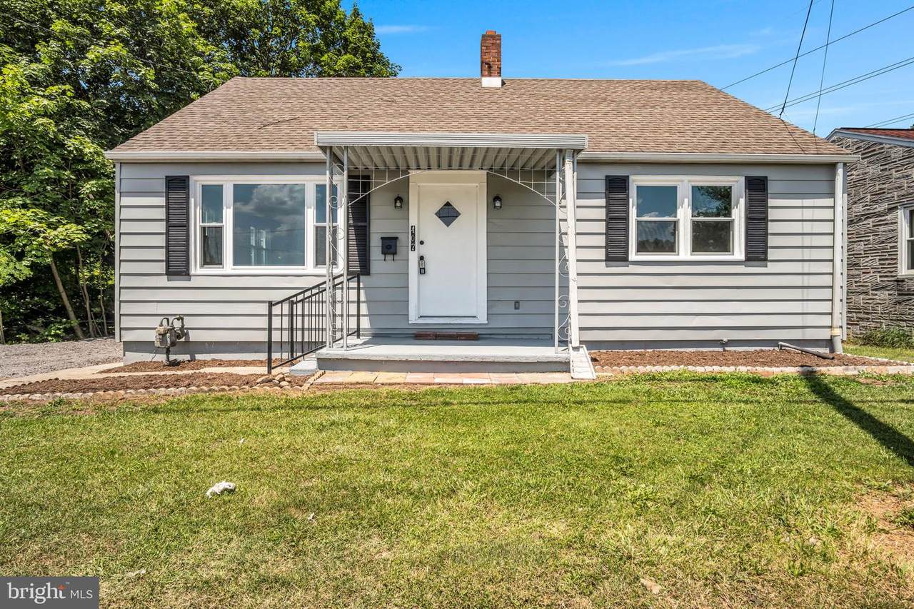407 W Main Street - Photo 1