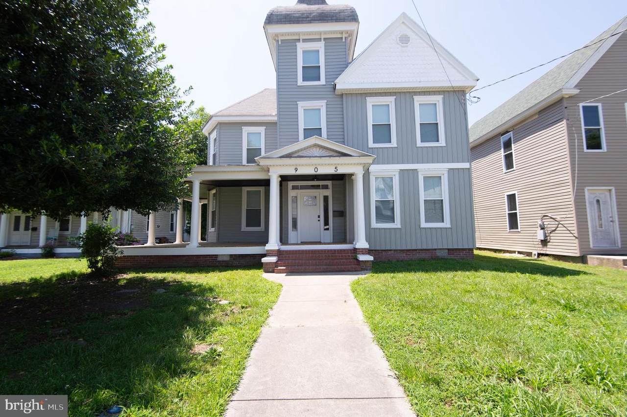 905 Race Street - Photo 1