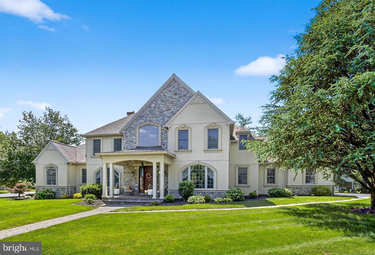602 Willow Green - Photo 1