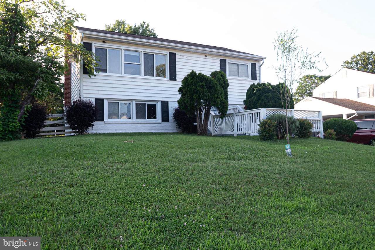 1262 Everett Avenue - Photo 1