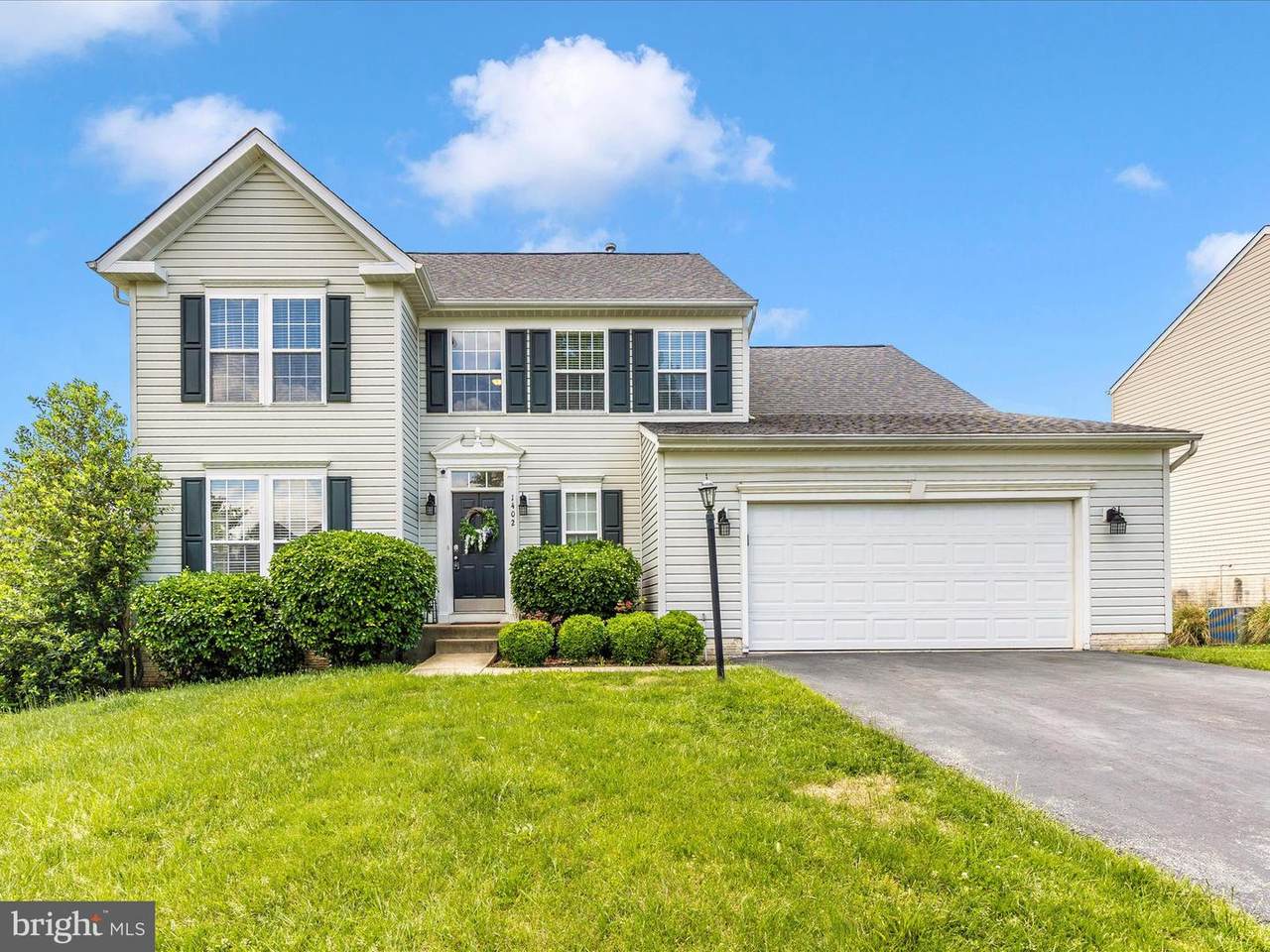 1402 Marian Way - Photo 1