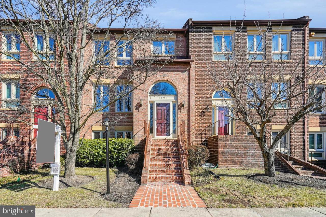 10127 Turnberry Place - Photo 1