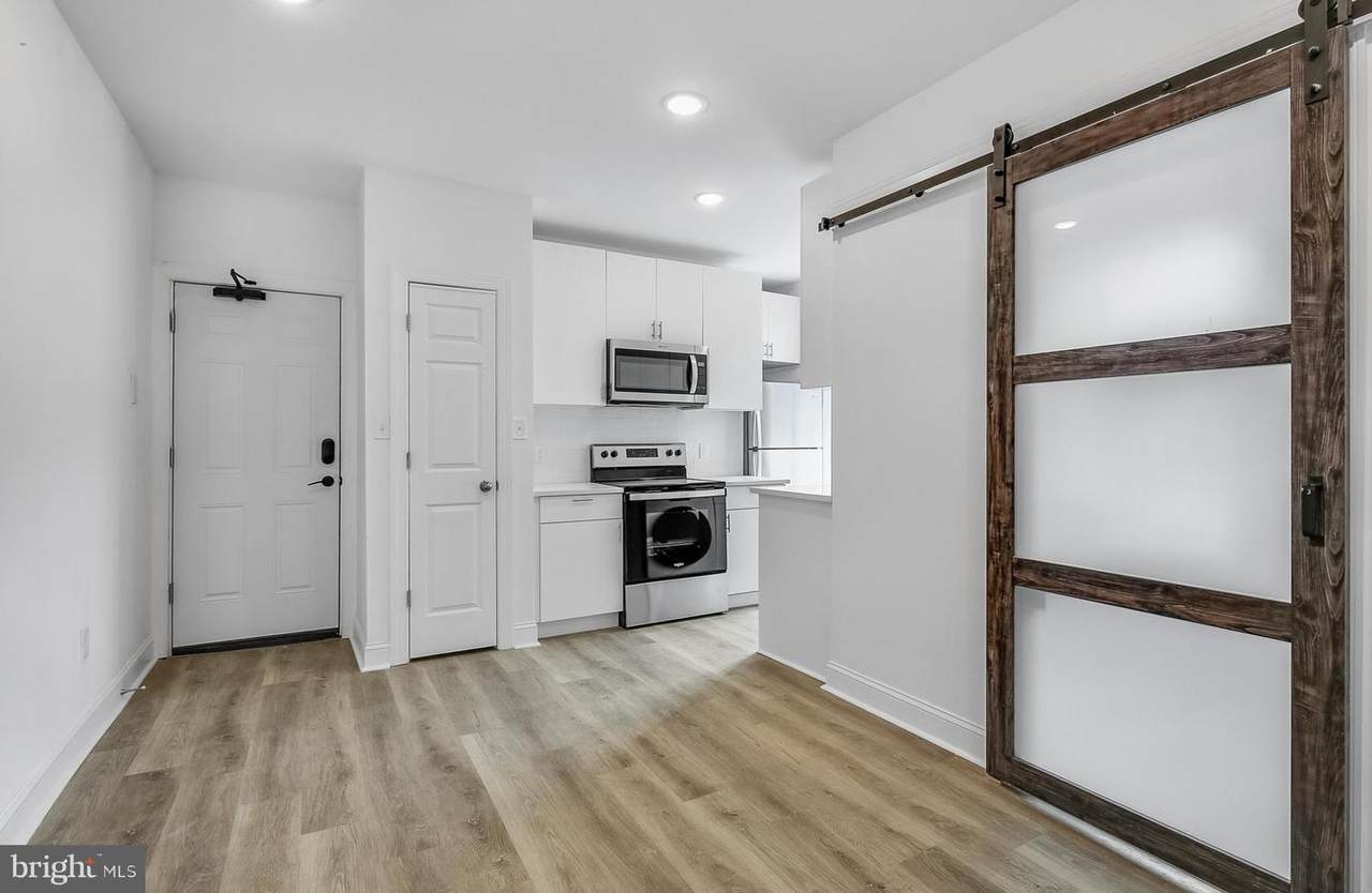 2046 Huntingdon Street - Photo 1