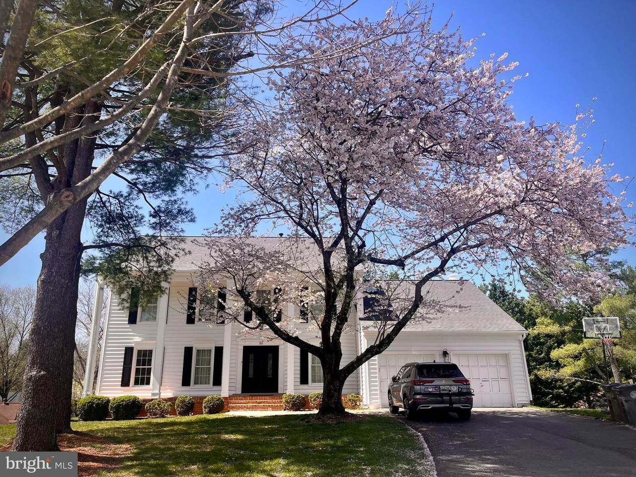 22 Hollyberry Court - Photo 1