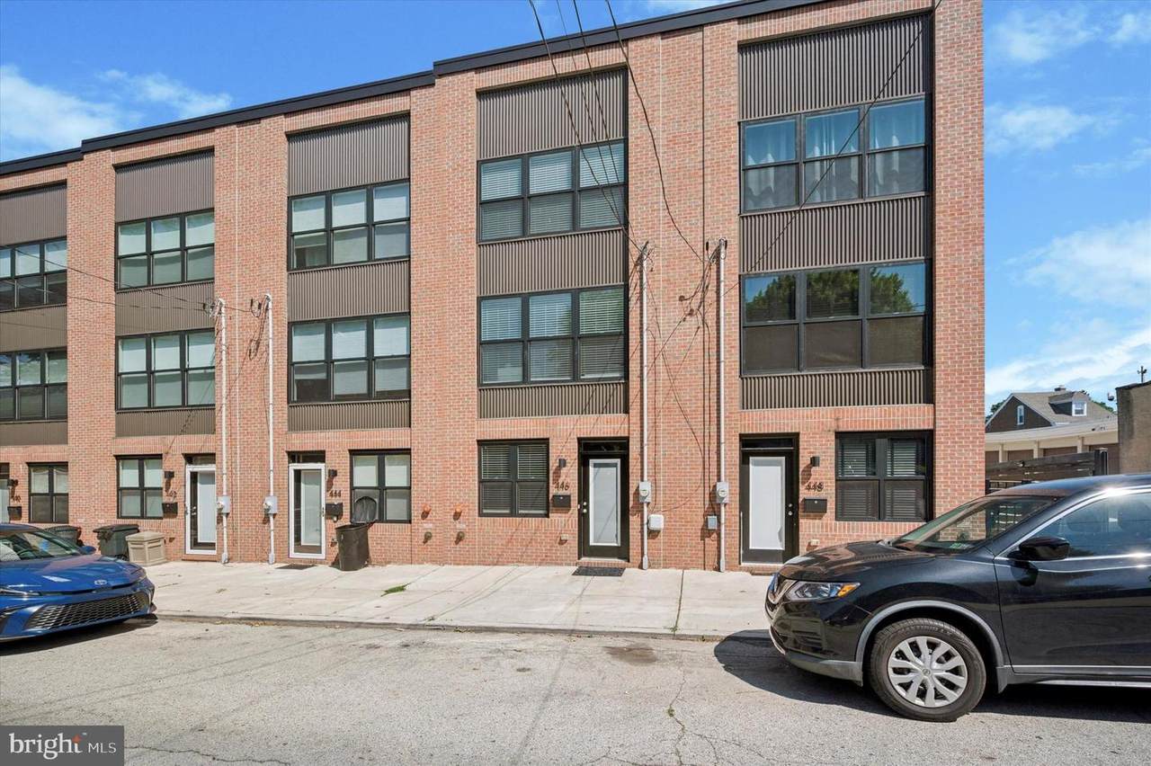 446 Kingsley Street - Photo 1