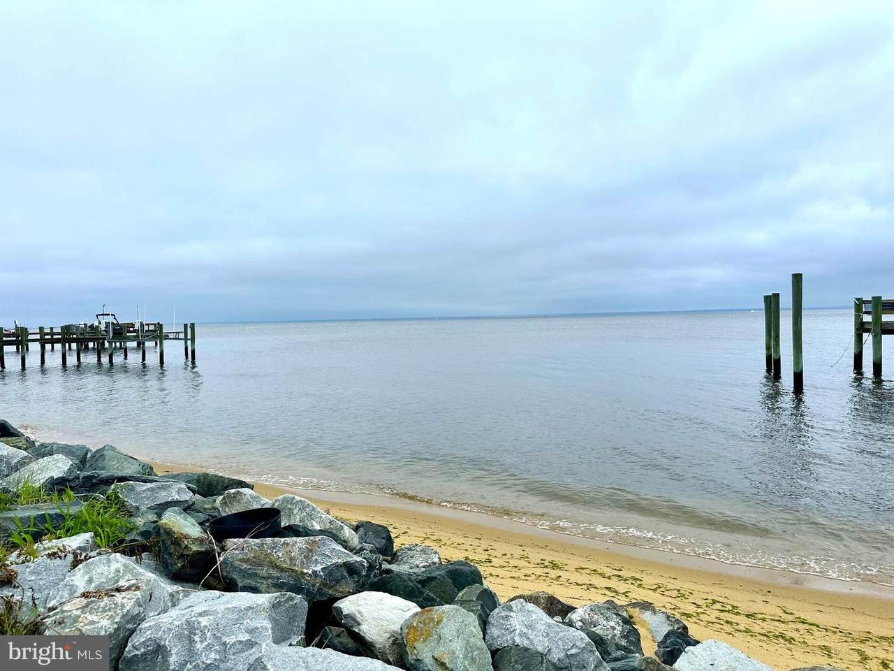 314 Beachside Drive - Photo 1