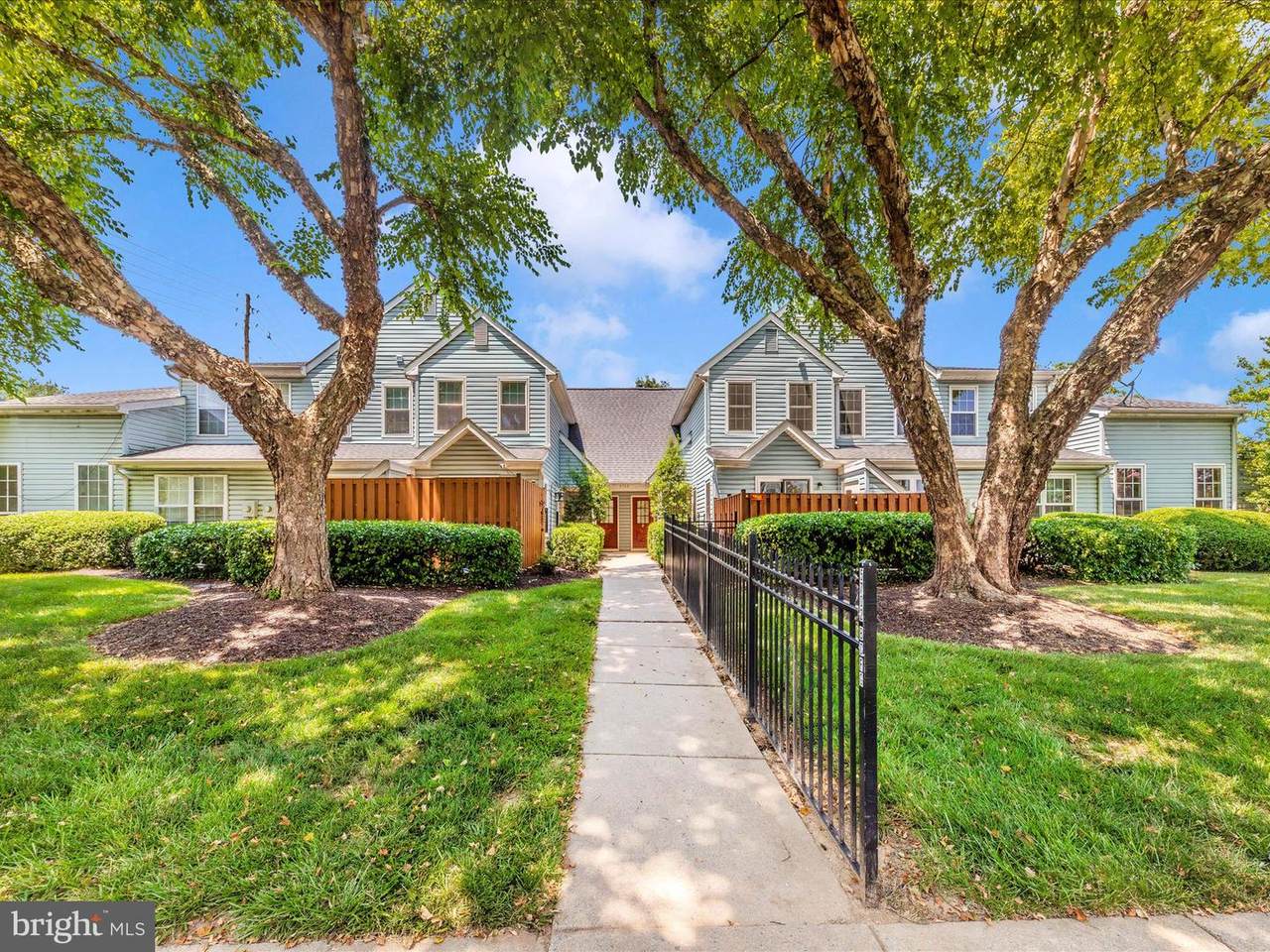 5702 Lavender Plaza - Photo 1