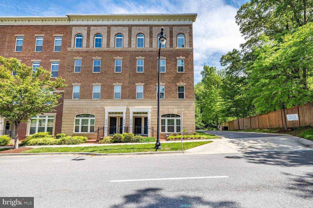 458 Exchange Avenue - Photo 1