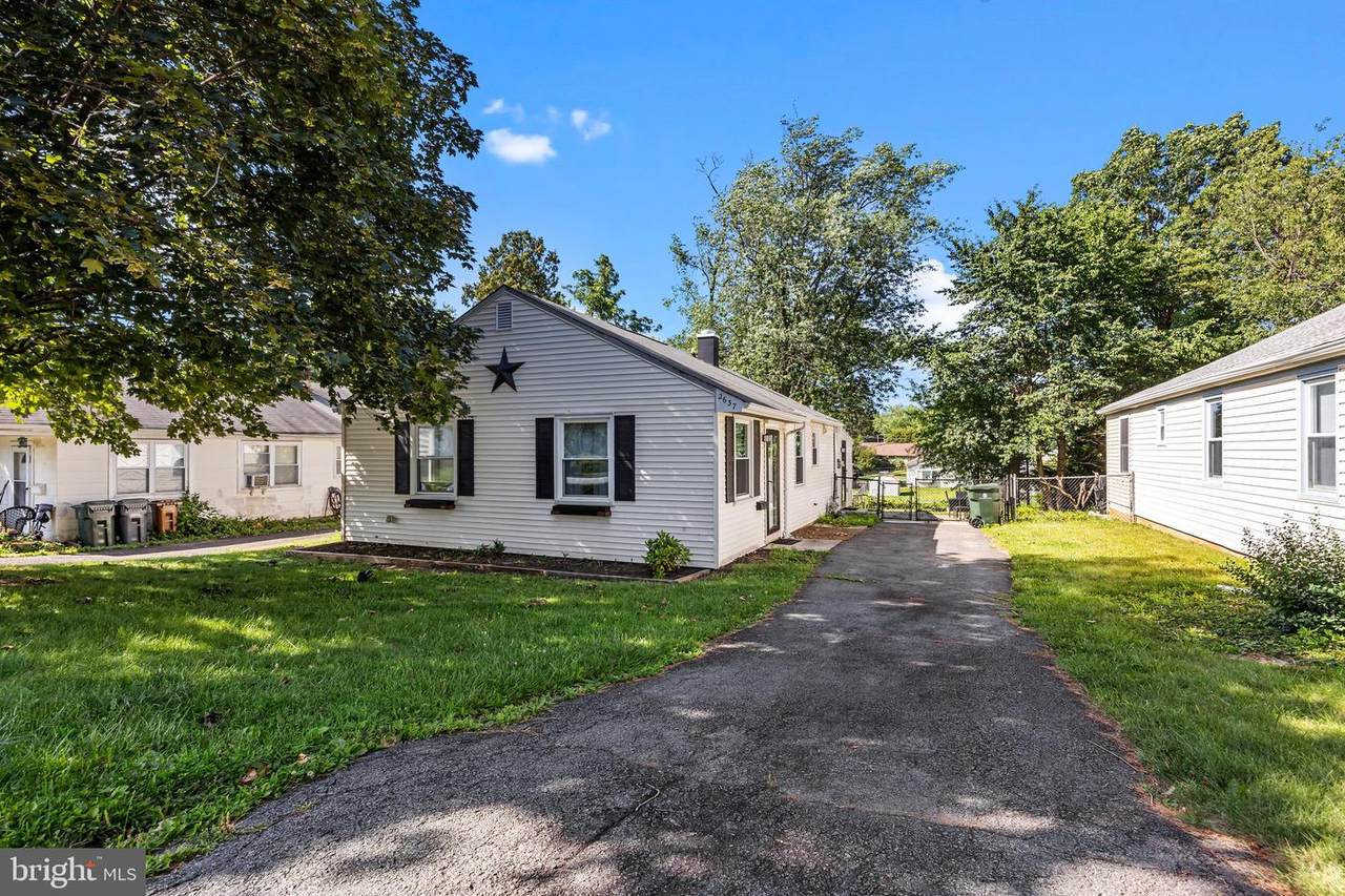 2637 Barnes Avenue - Photo 1