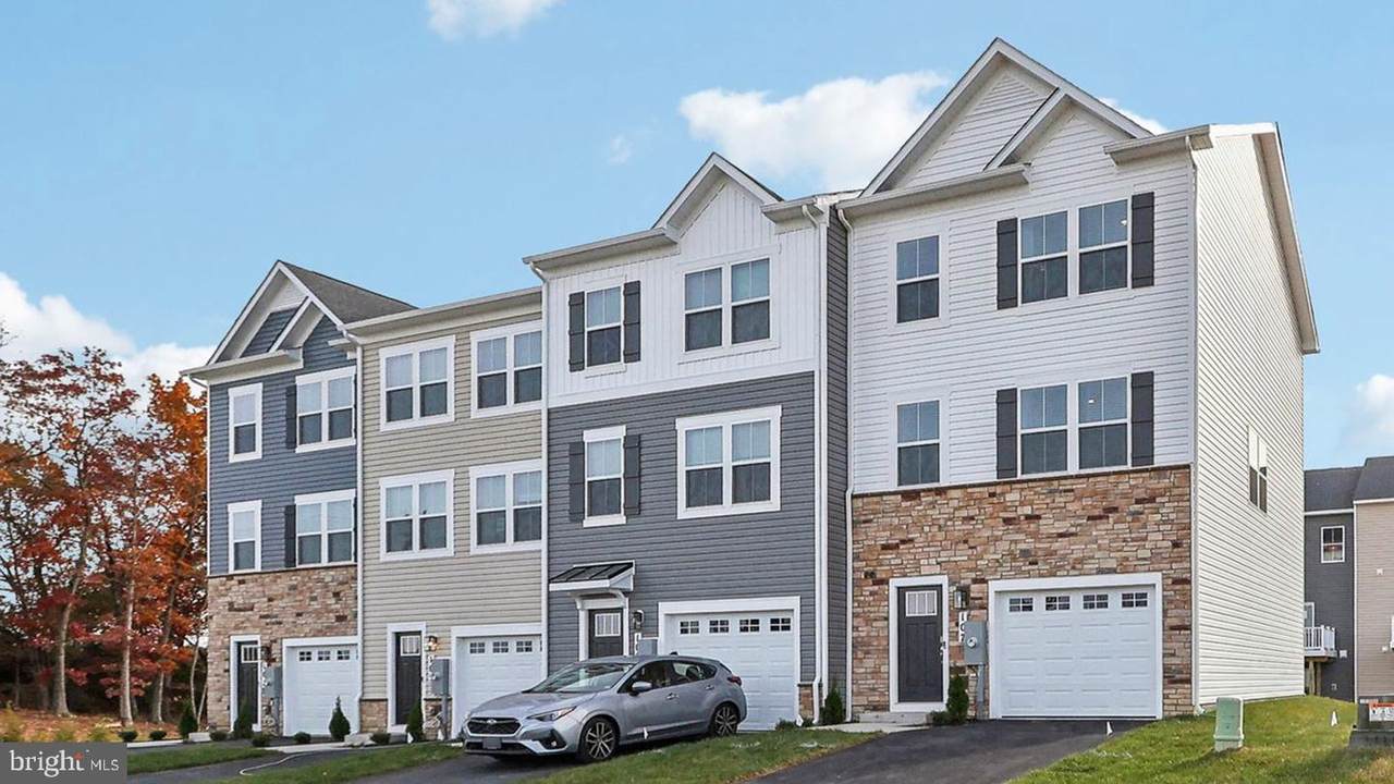 176 Munsee Circle - Photo 1