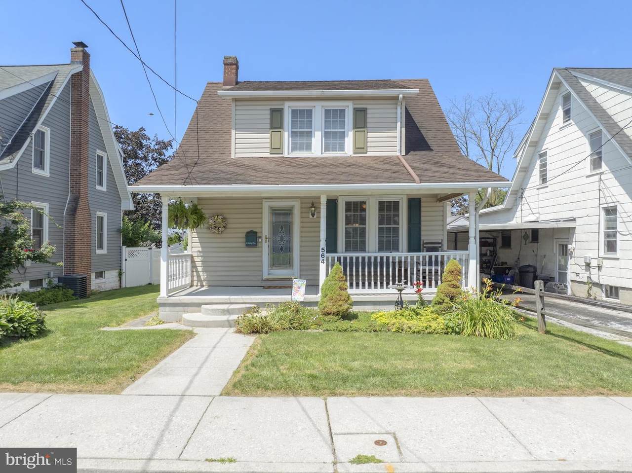 564 Franklin Street - Photo 1