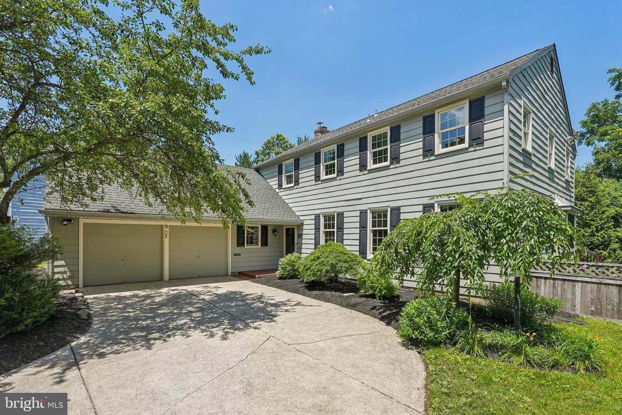 10 Rooftree Road - Photo 1