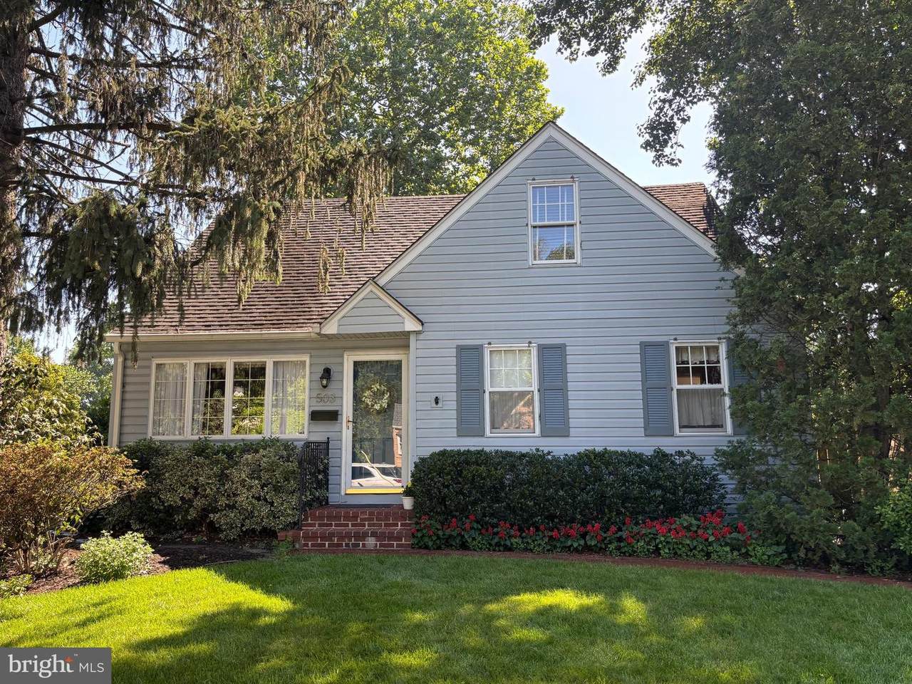 503 Emma Street - Photo 1
