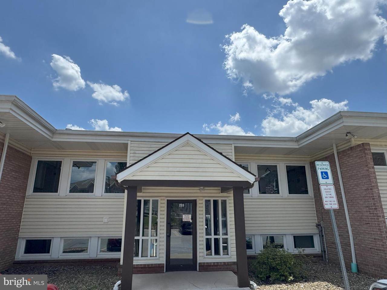 233 Easterly Parkway - Photo 1