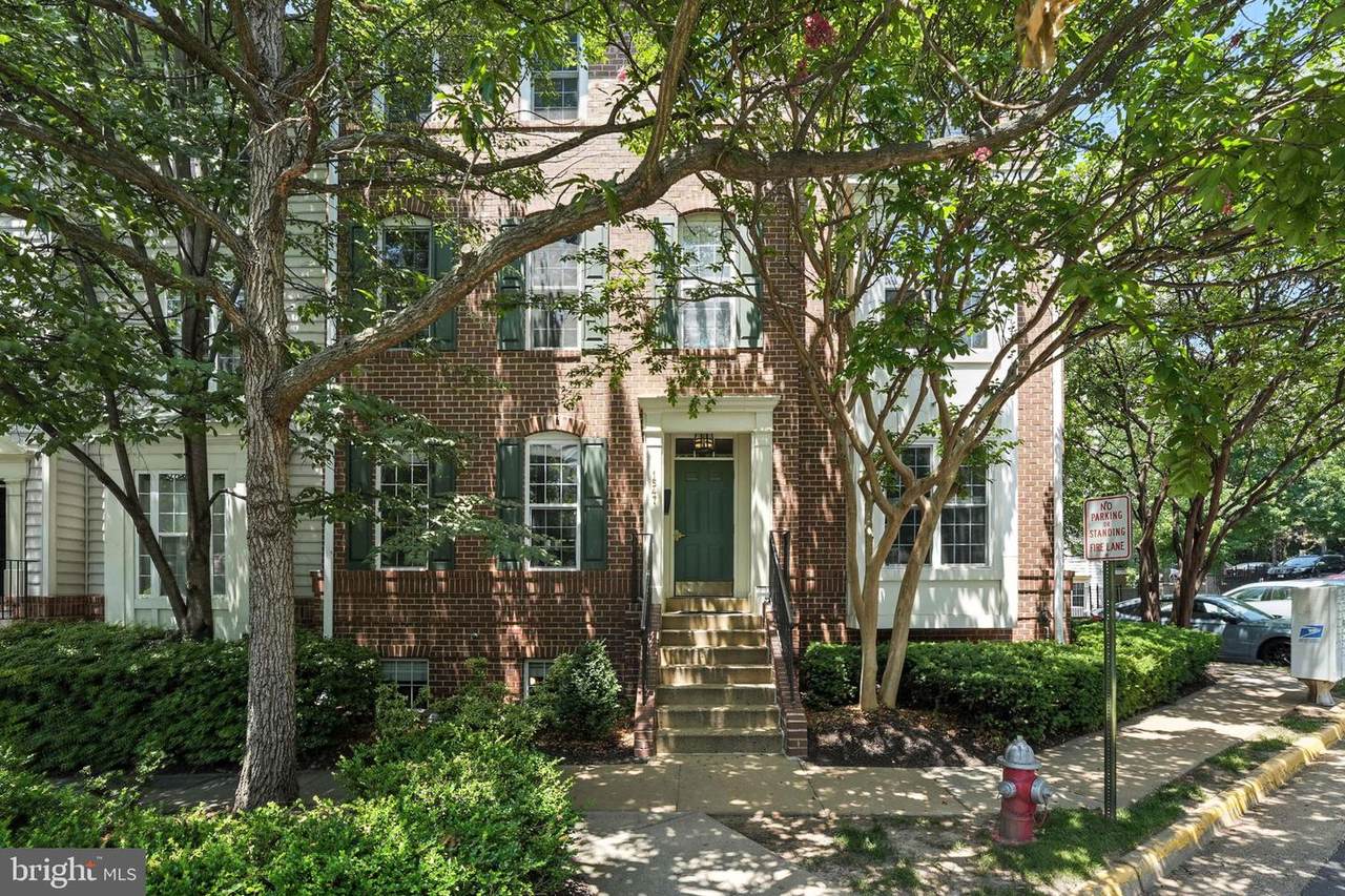 1547 Northern Neck Drive - Photo 1
