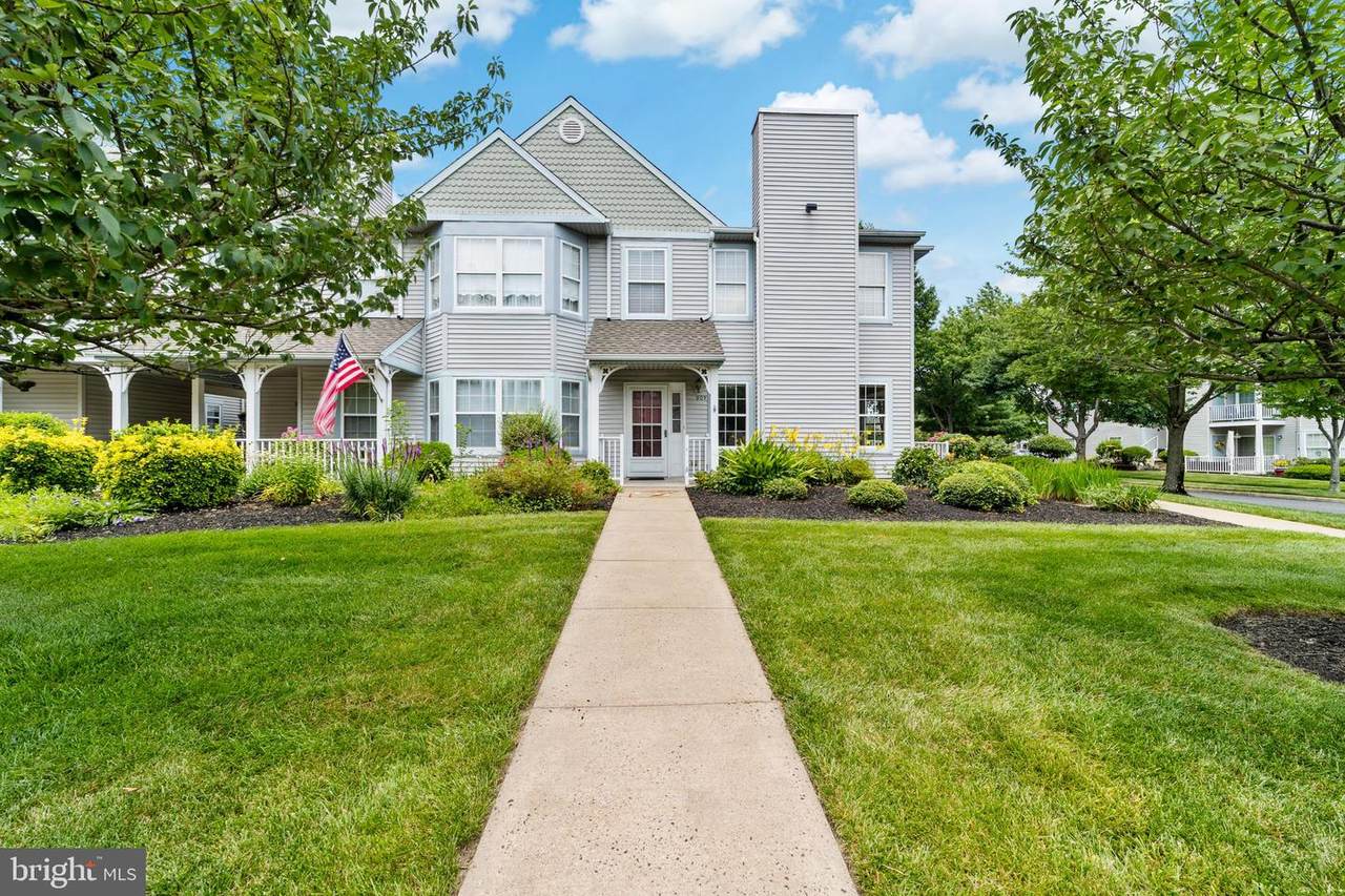 904 Sweetwater Drive - Photo 1