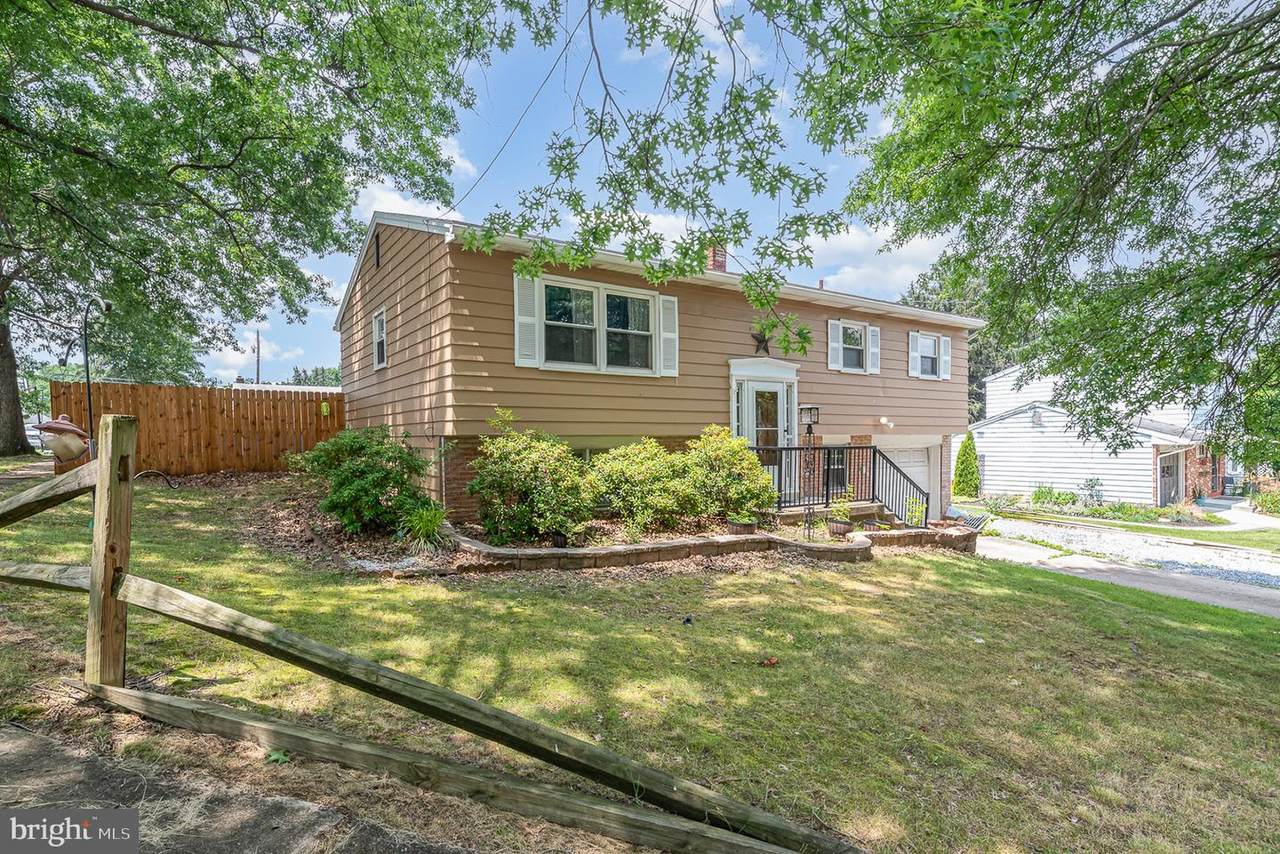 302 Hickory Hill Terrace - Photo 1