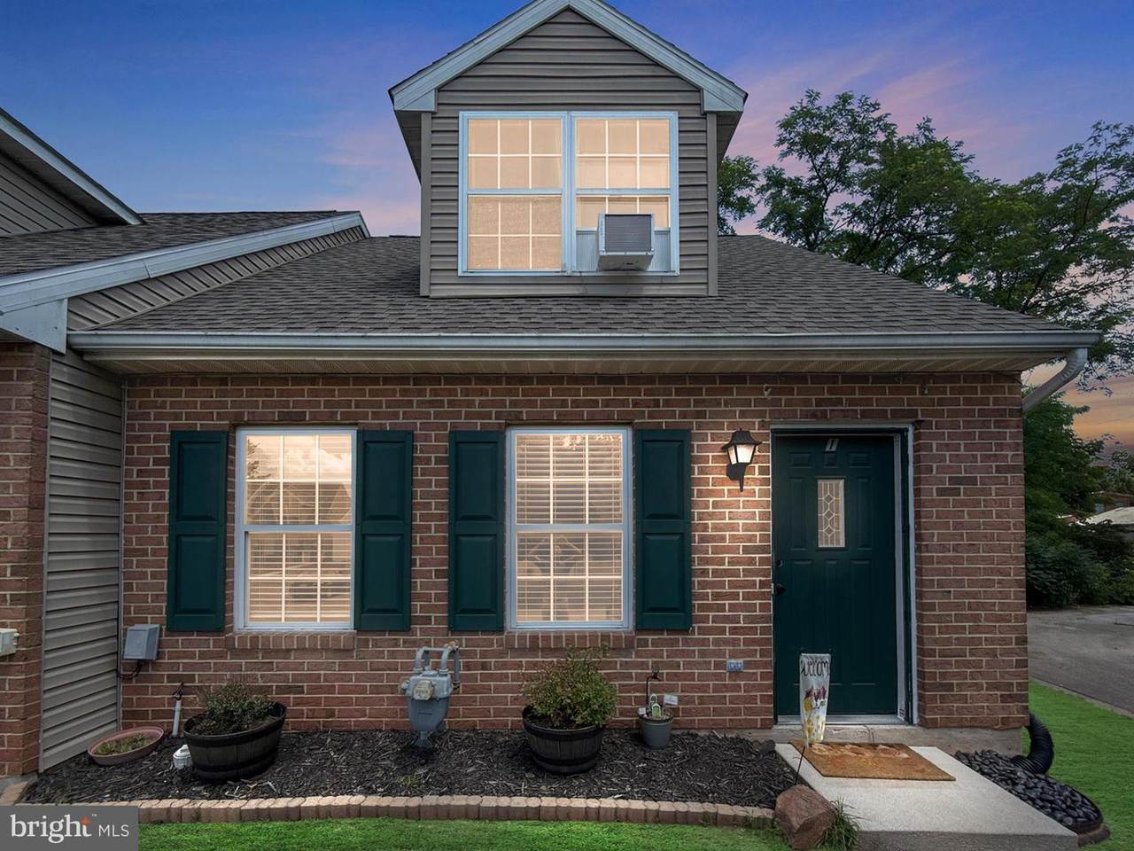 1 Oxford Court - Photo 1