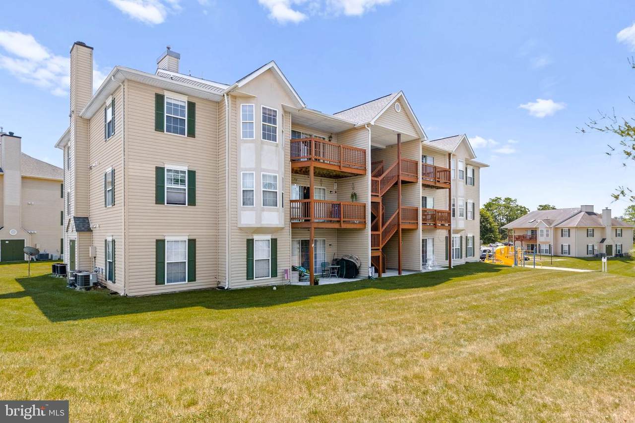 151-11 Brookland Terrace - Photo 1