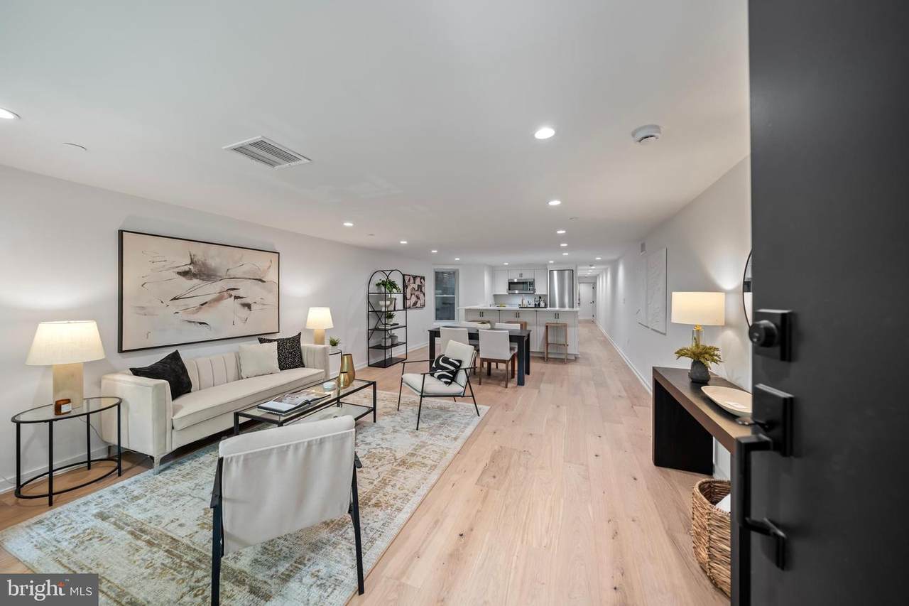 131 11 Street - Photo 1