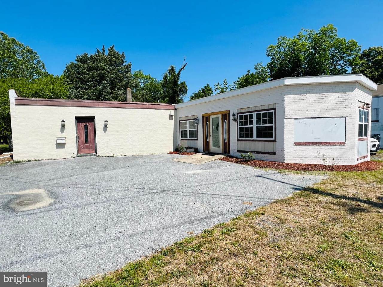 700 Division Street - Photo 1