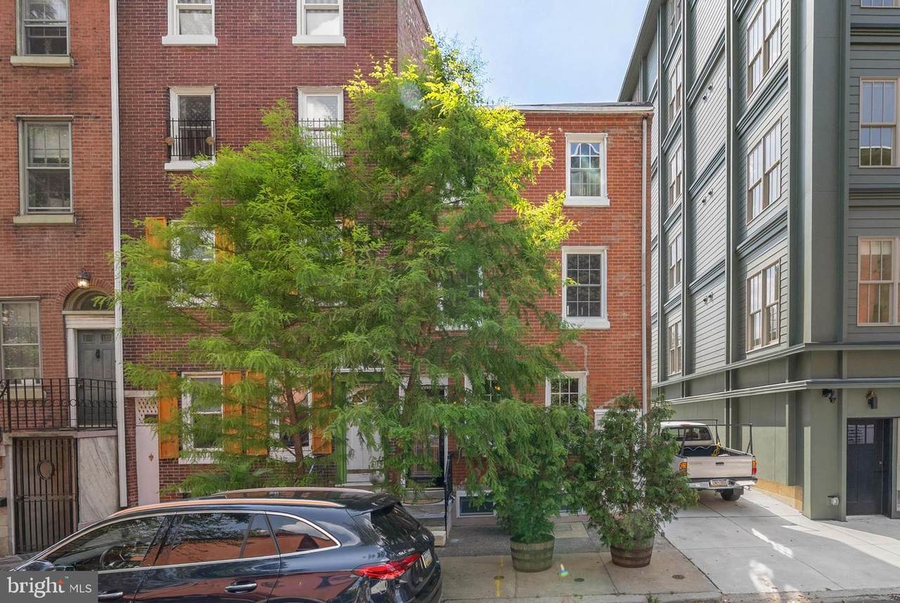 254 Lawrence Street - Photo 1