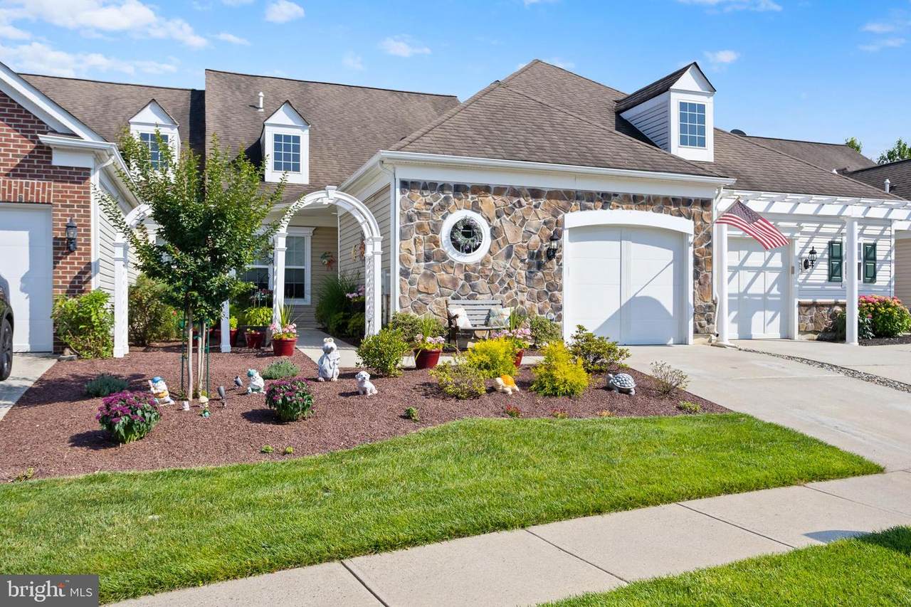179 Sparrow Drive - Photo 1