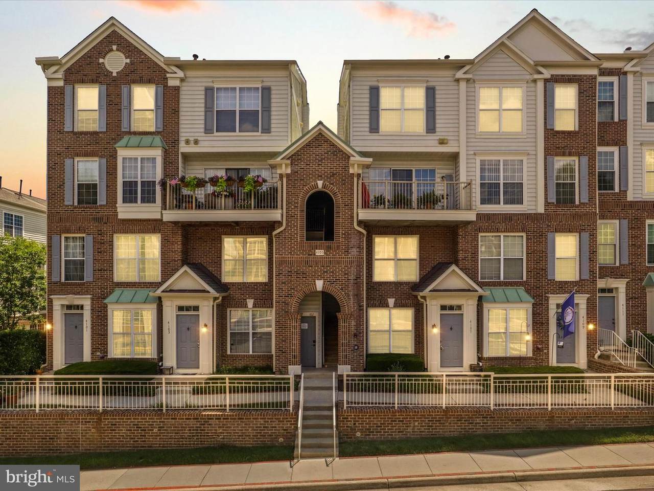 4105 Oxford Lane - Photo 1