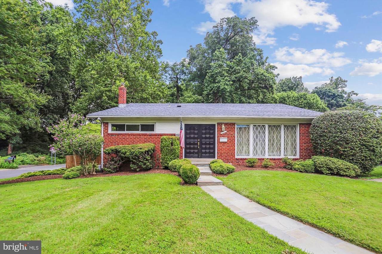 3909 Woodlawn Road - Photo 1