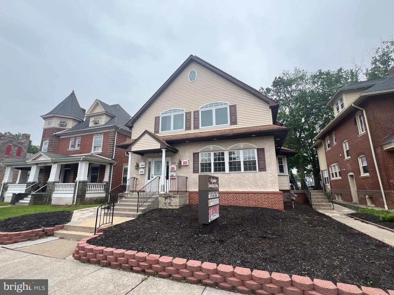 335 Broad Street - Photo 1