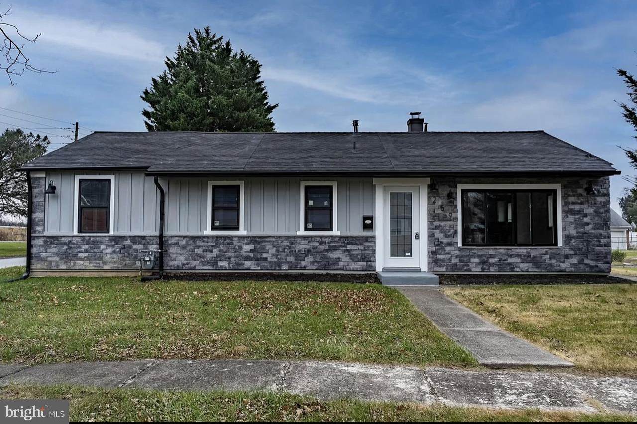 259 Pinecrest Drive - Photo 1