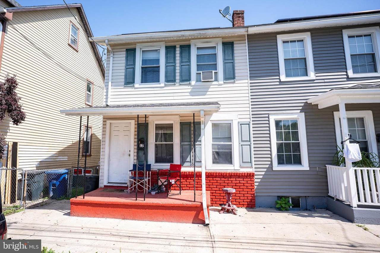17 Monroe Street - Photo 1