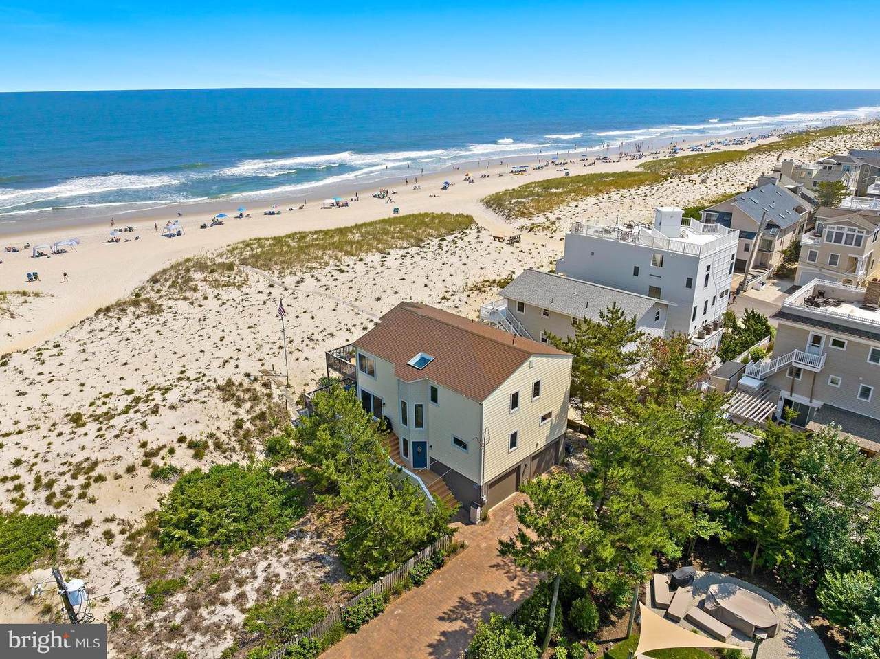 208 20TH Street - Photo 1