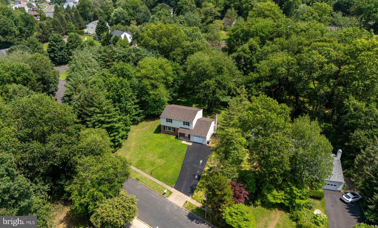 585 Andrew Drive - Photo 1
