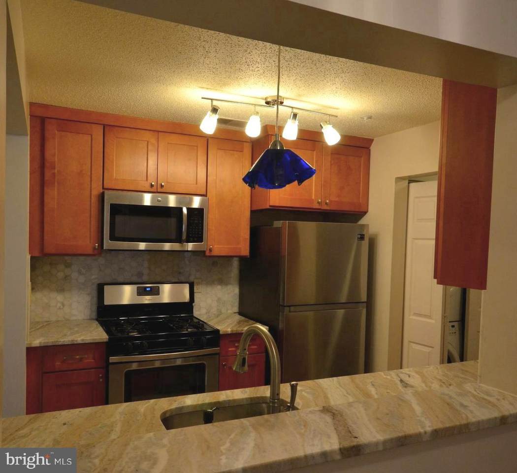 10009 Vanderbilt Circle - Photo 1