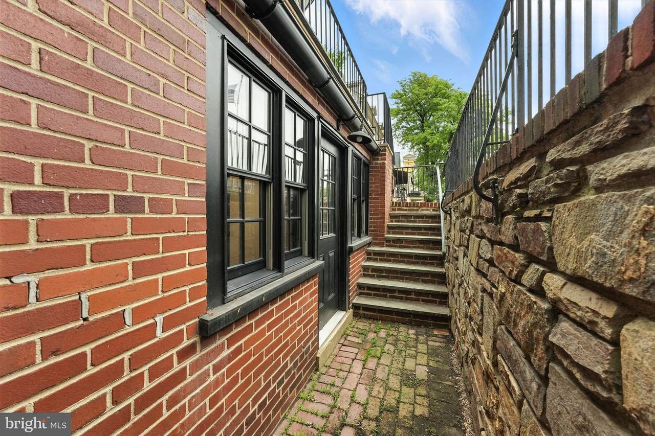 135 State Street - Photo 1