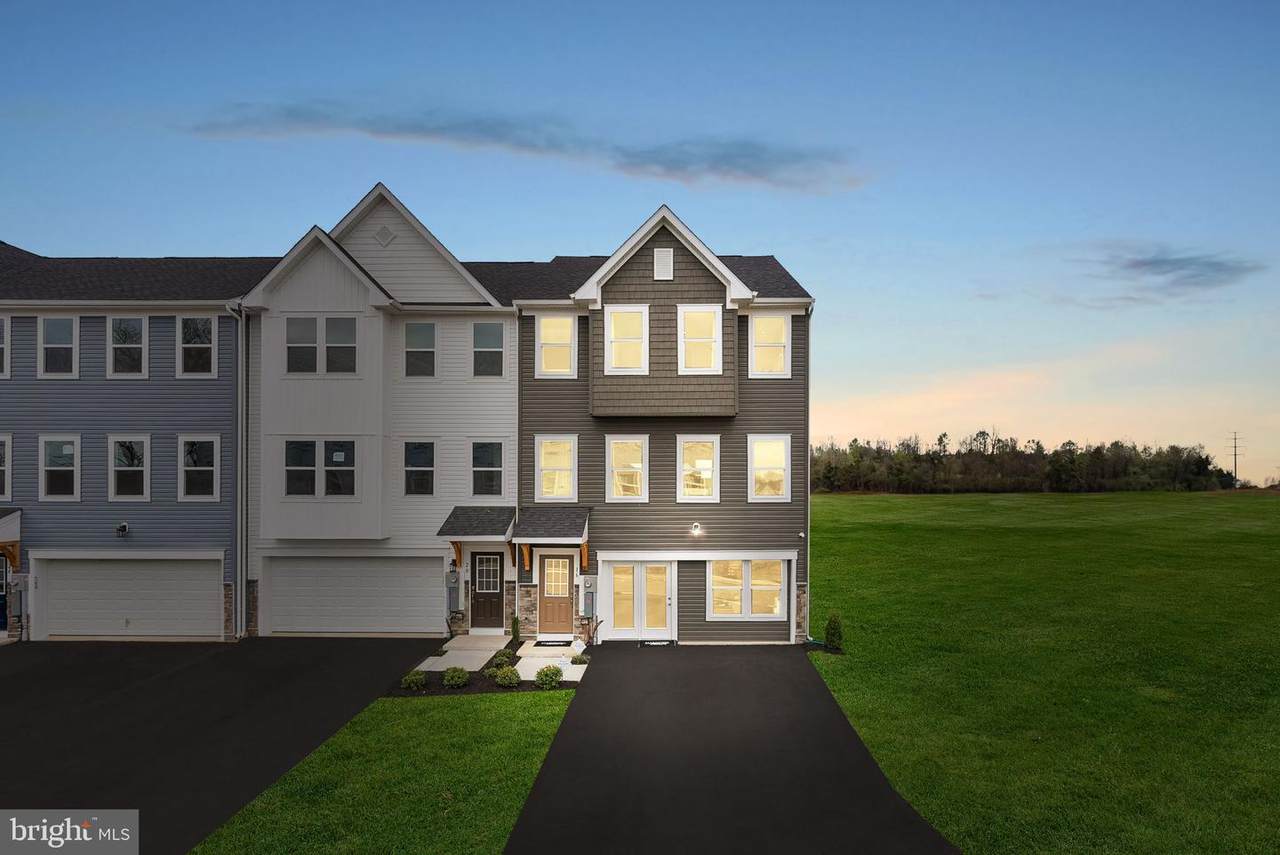 2 Lyriq Court - Photo 1