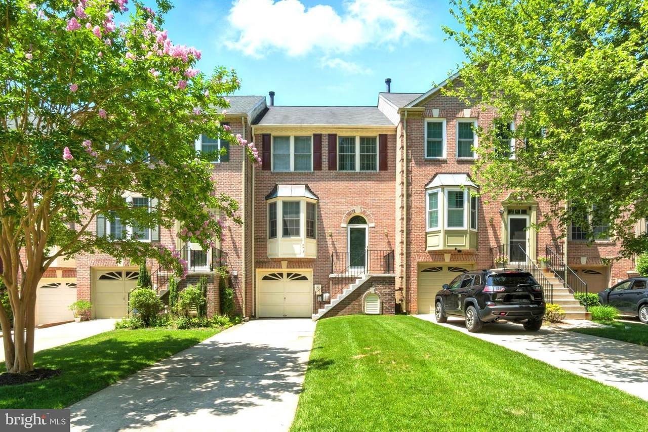 673 Budleigh Circle - Photo 1