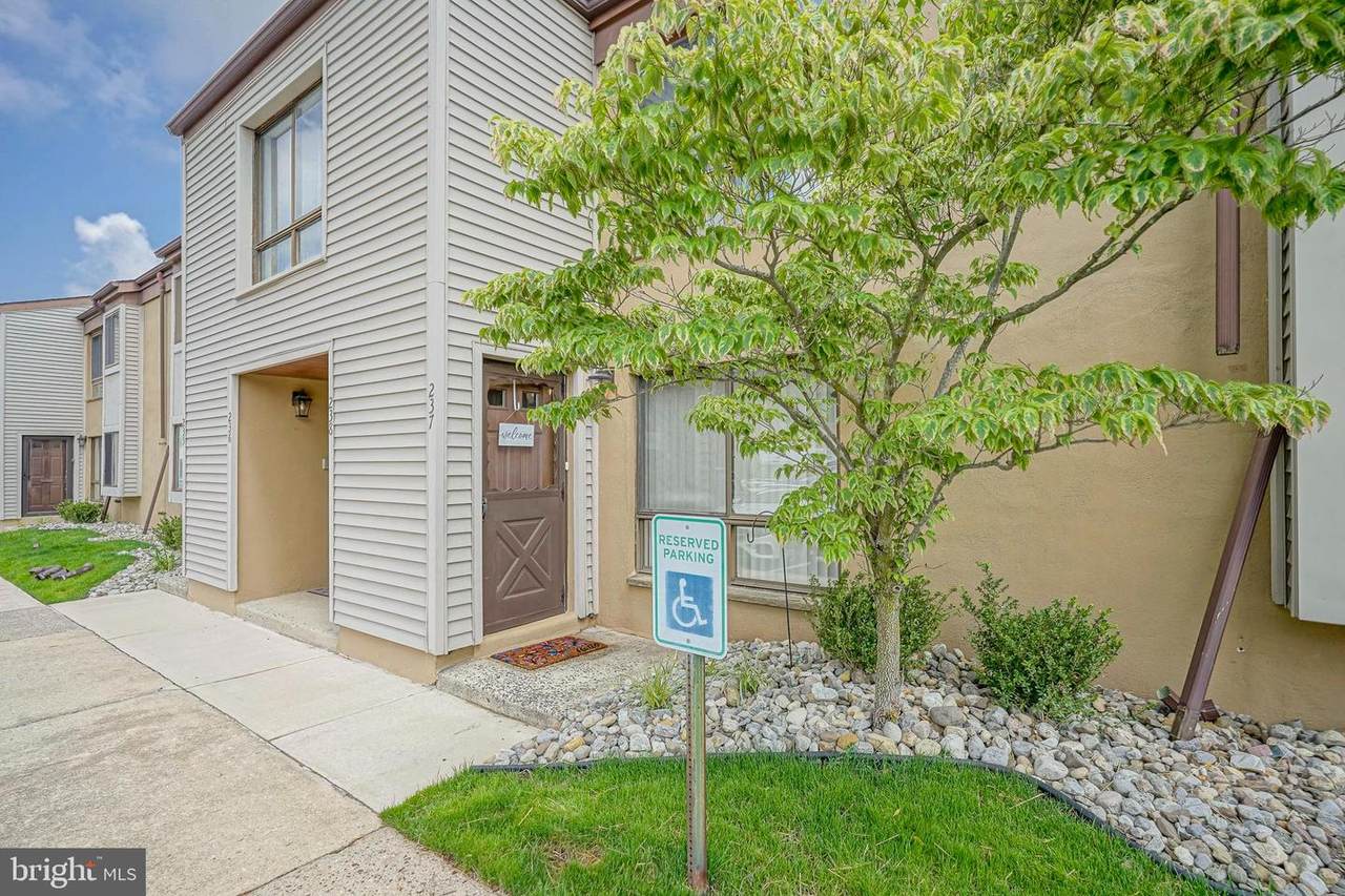 237 James Court - Photo 1