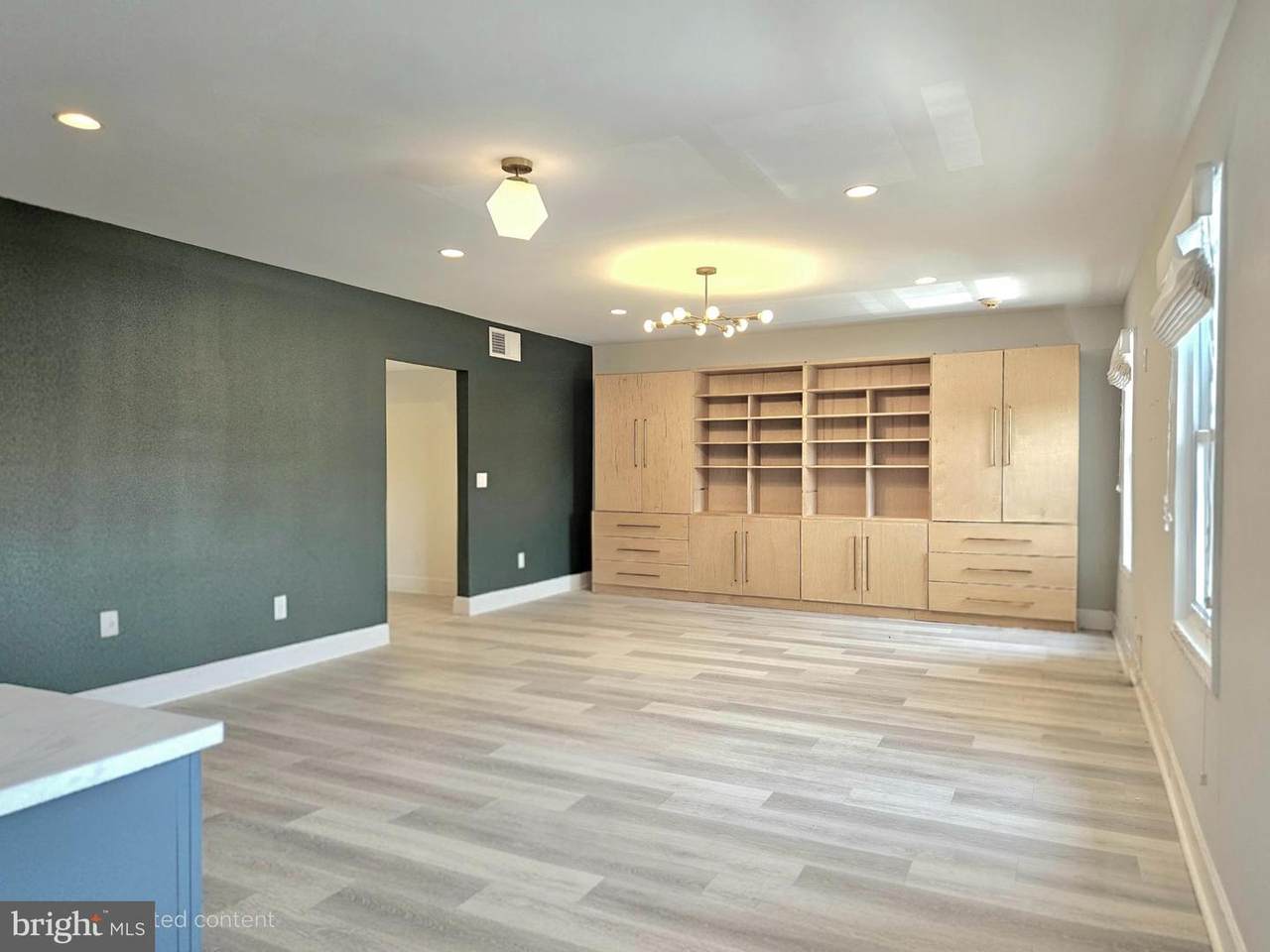 320-B Maple Avenue - Photo 1