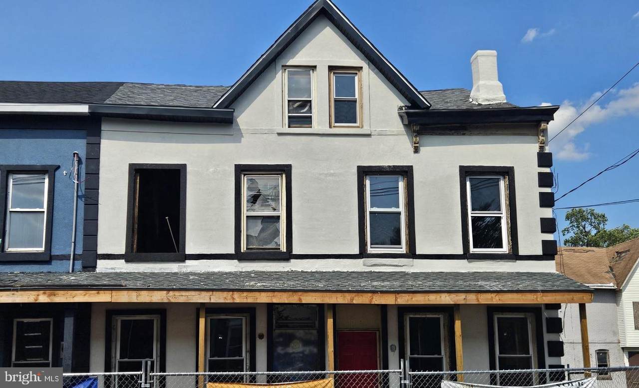 114 Chambers Street - Photo 1
