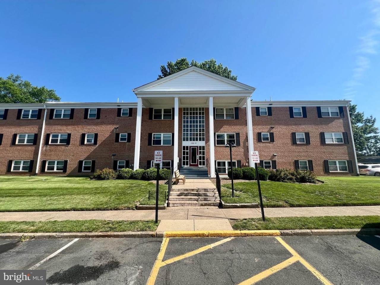 120-4 Washington Street - Photo 1