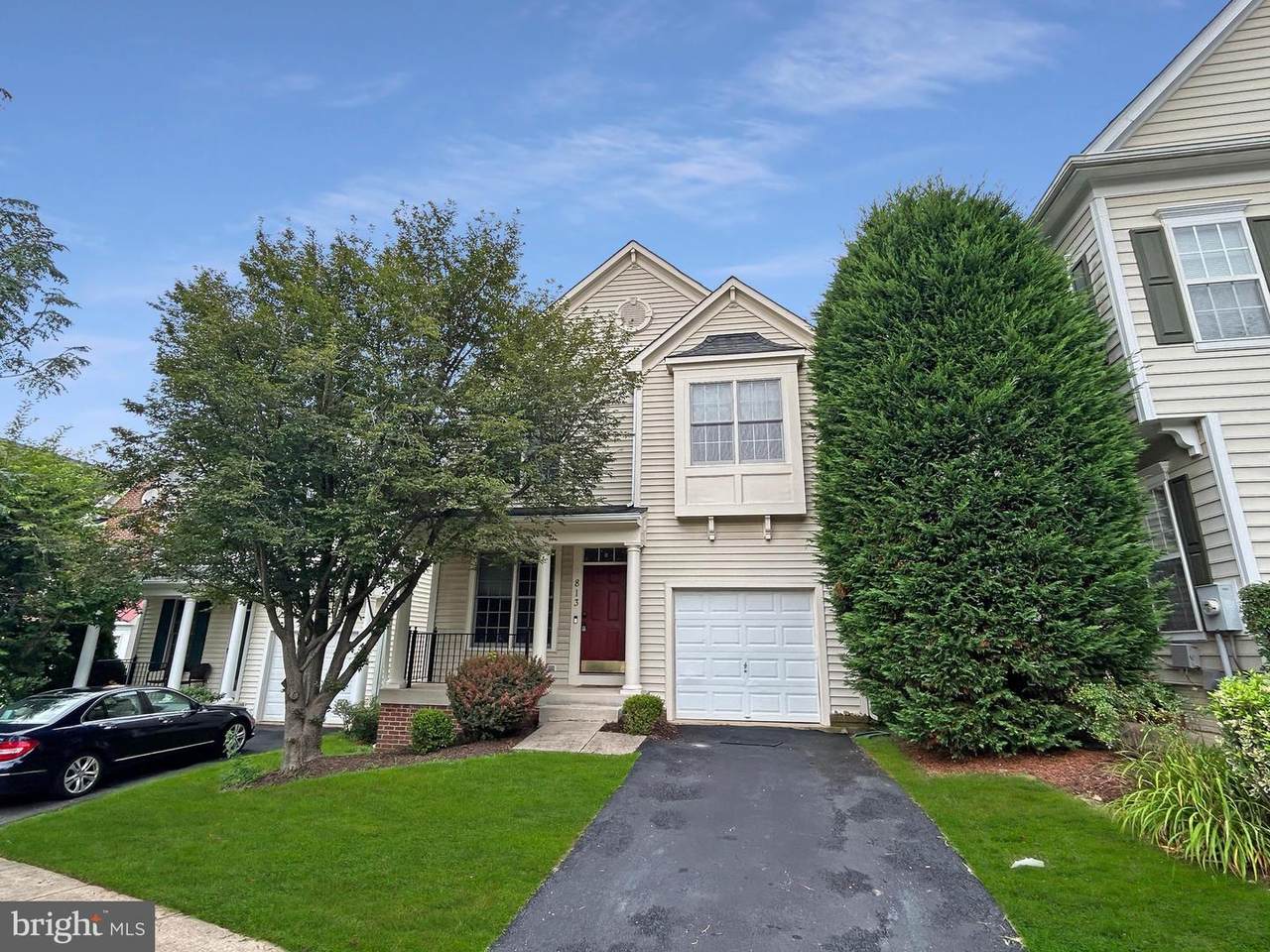 813 Summer Walk Drive - Photo 1