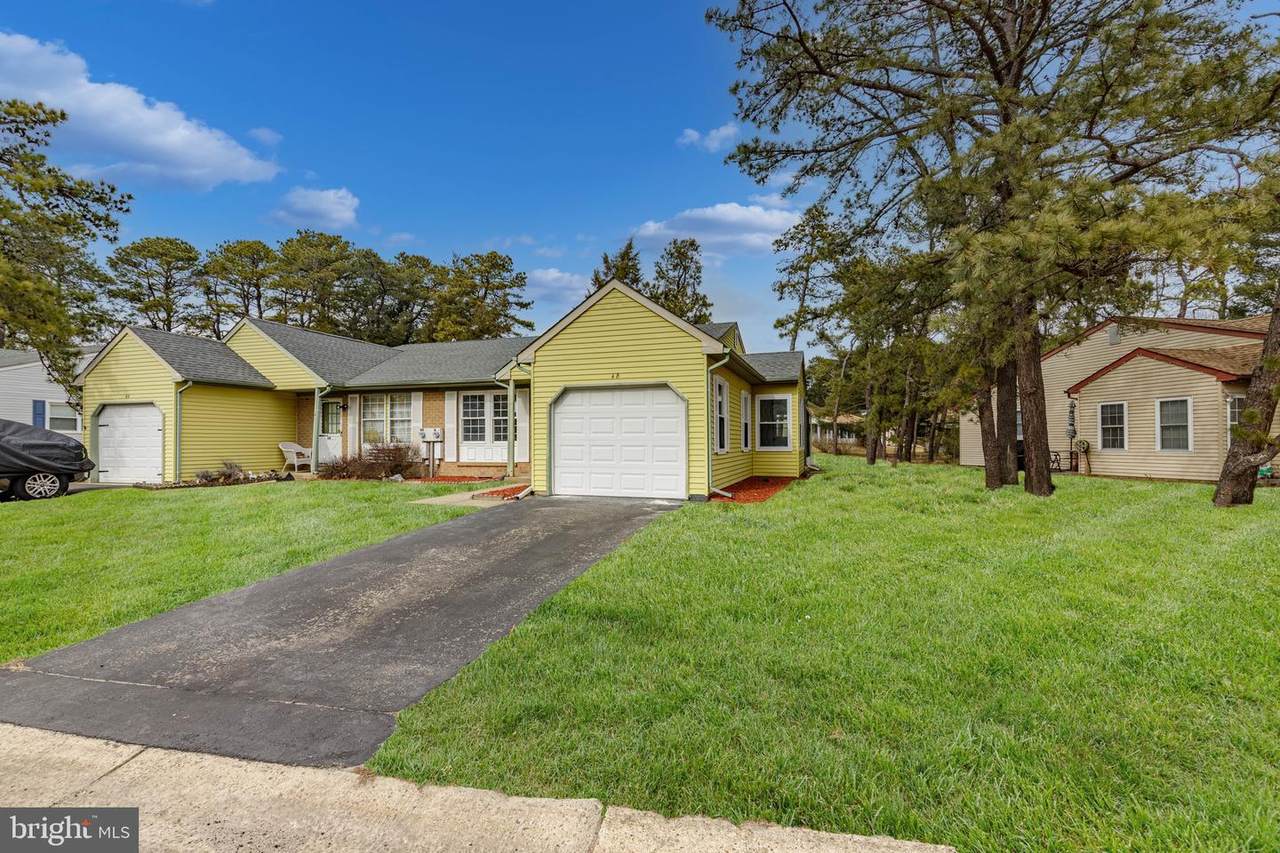 4-B Greenwood Ln - Photo 1