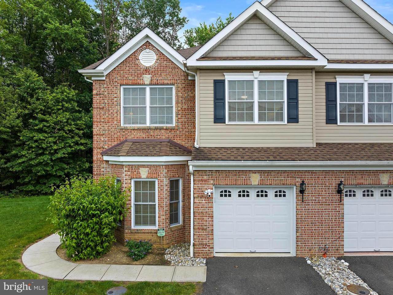 144 Morgan Way - Photo 1