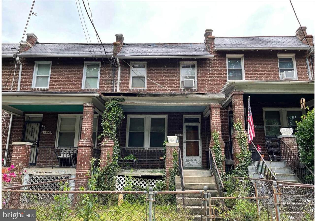 1504 19TH Street - Photo 1