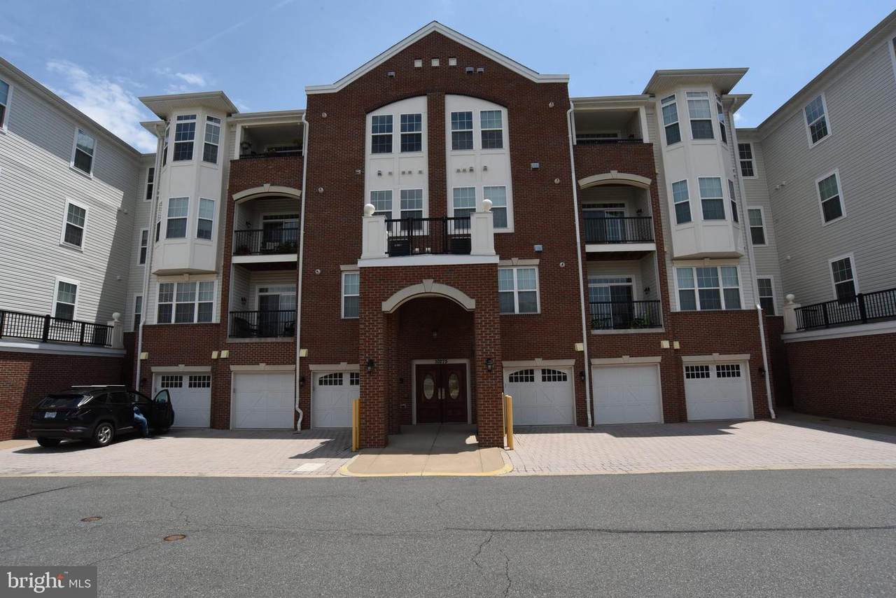 10275 Fountain Circle - Photo 1